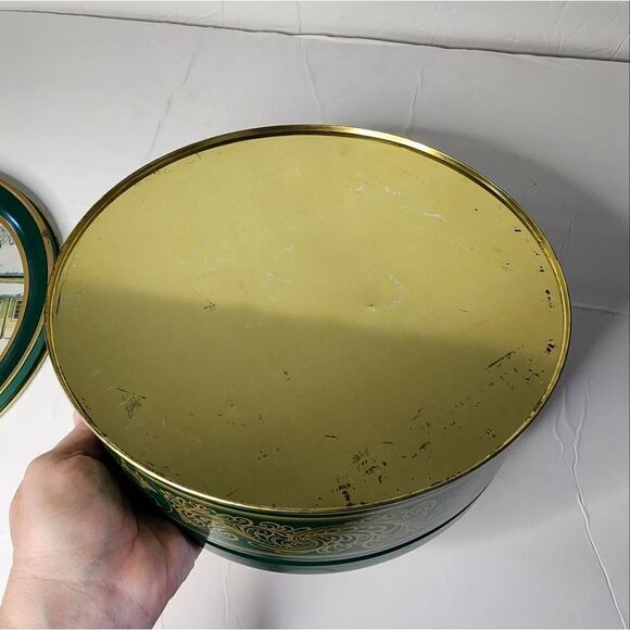 Schwan's Currier & Ives Home to Thanksgiving Tin - Picture 6 of 9